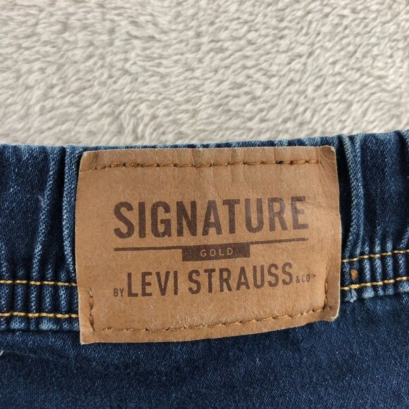 Levis Signature Women Jeans Size 18 Gold Athletic Fit Straight Leg Elastic Waist - Picture 16 of 16